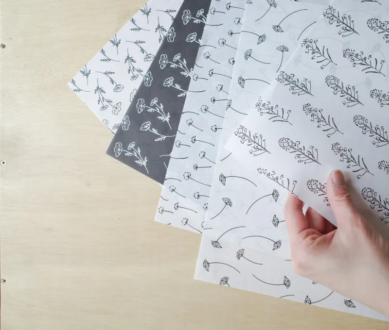 薄紙作成した新作お花柄包装紙