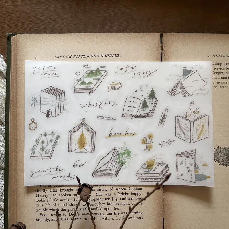 『memories of books転写シール』本はどれも作者の記憶です。やわらかく静かな物語は、一つひとつが小さな世界のようです。