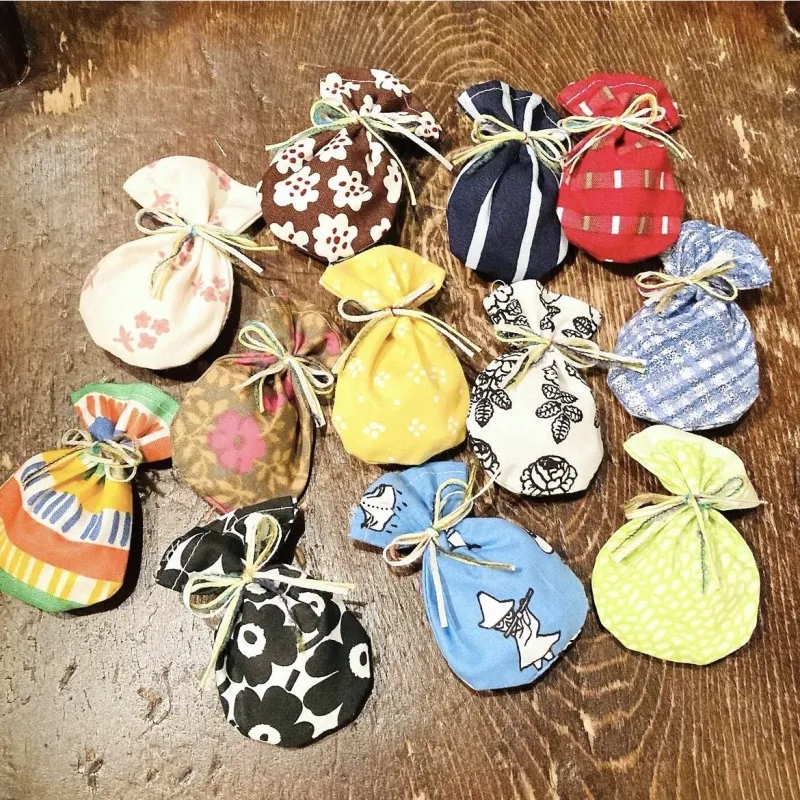 「YOKO SATOのポストカード」vaasä店主が和紙や水彩画などでオリジナルで製作しているポストカードです！