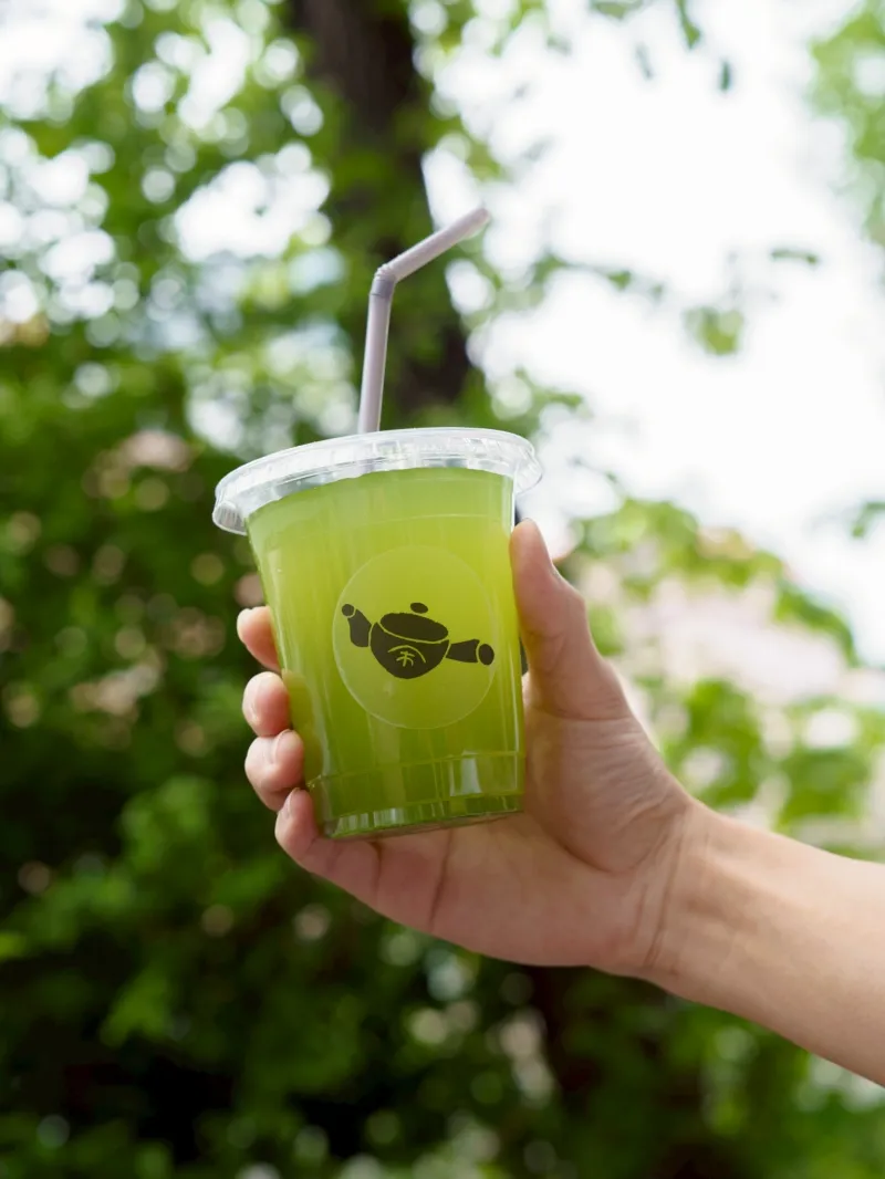 「水出し煎茶」市川茶屋オリジナル煎茶。旨み甘みがあり、すっきりとした後味で飲みやすく飲みごたえのあるお茶です。