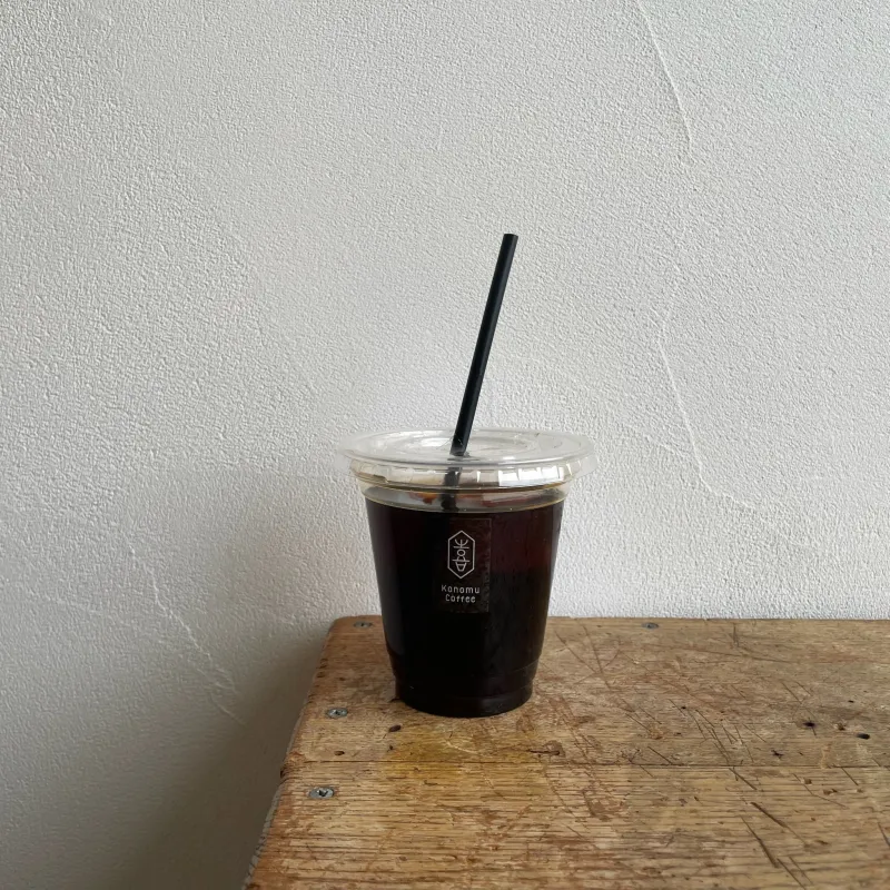 「水出しアイスコーヒー」時間をかけて丁寧に抽出した、まろやかで透明感のある味わいの水出しアイスコーヒー。ぜひコーヒーを片手にお買い物をお楽しみください。
