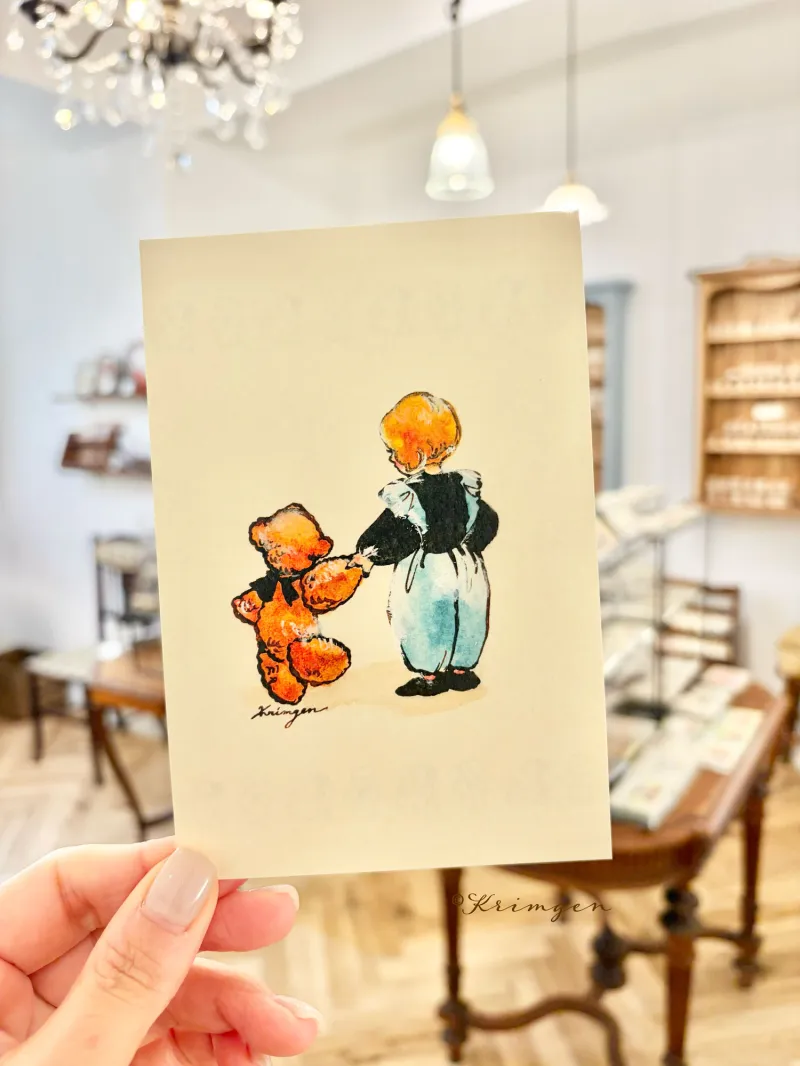 「画集」その年に描いた全ての絵を収録し、画集を制作しています。