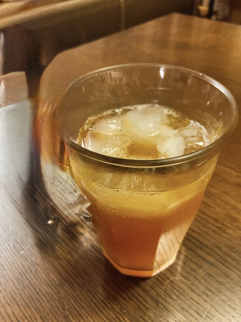 自家製ソルティークラフトコーラ　自家製クラフトコーラとスパイスソルトを合わせてみました。暑い夏にぴったり！