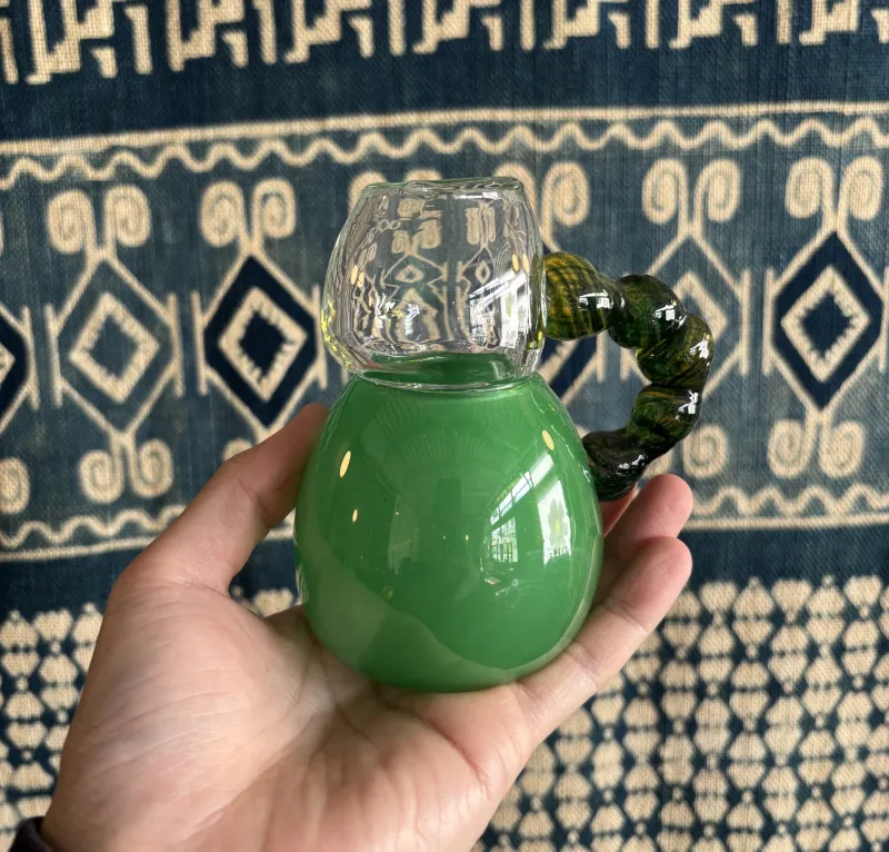 「花瓶」たんぽぽを摘んできて入れてもかわいいカラフル花瓶です。