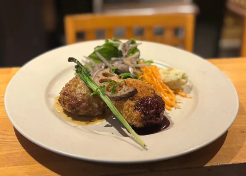 食と仕事 × A LITTLE BIT.