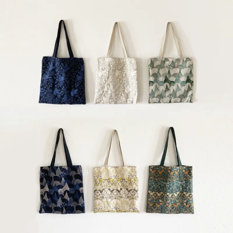 肩掛けバッグ～シンプルな形が刺繍と相性抜群