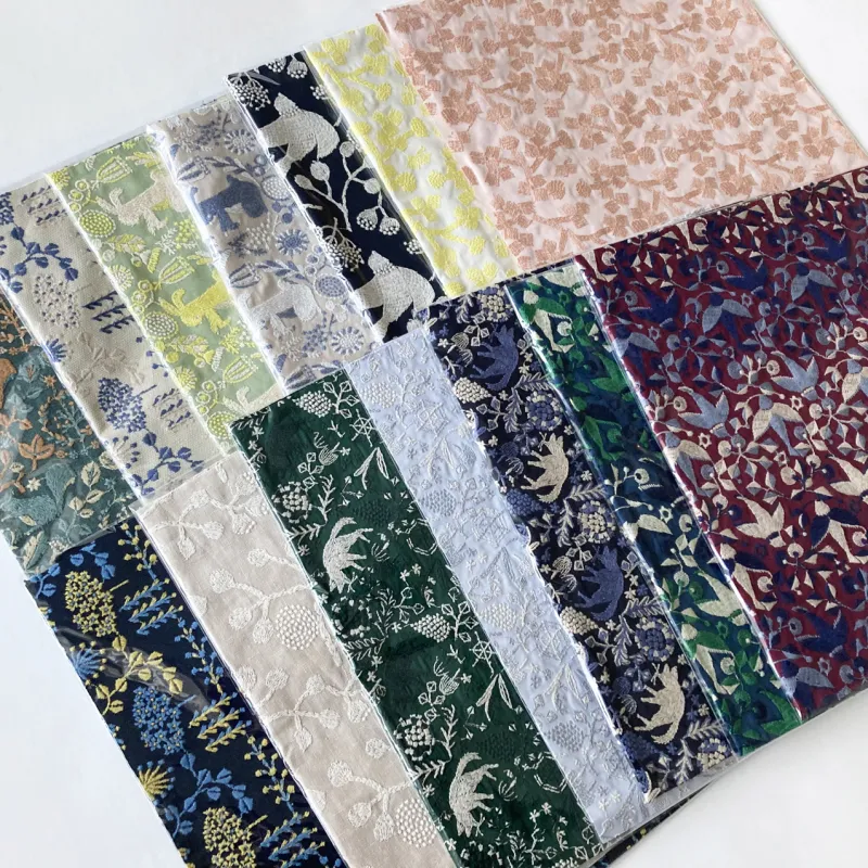 ４カットクロス～小物づくりにぴったりなカットクロスを色々な色と模様でご用意しています。